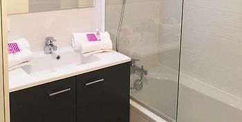 Nemea Appart Hotel Residence Quai Victor Тур Екстериор снимка