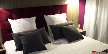 Nemea Appart Hotel Residence Quai Victor Тур Екстериор снимка